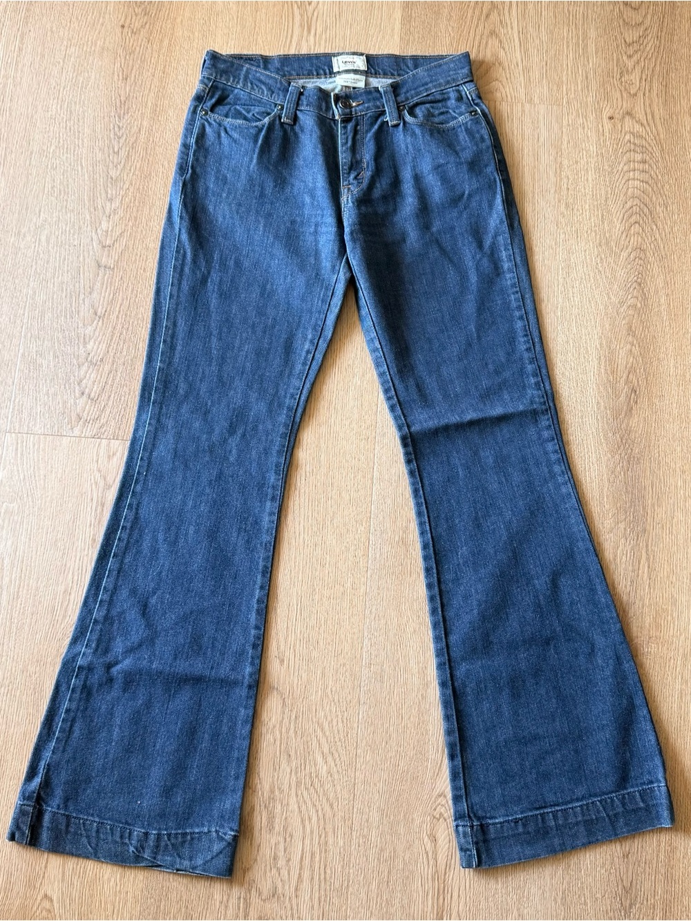 Vintage Levi's dark wash mid rise flare jeans